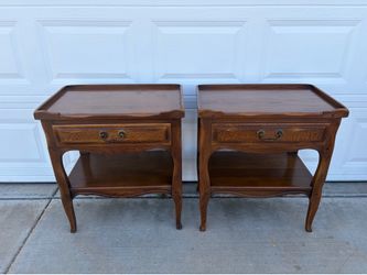 Wood vintage Tables