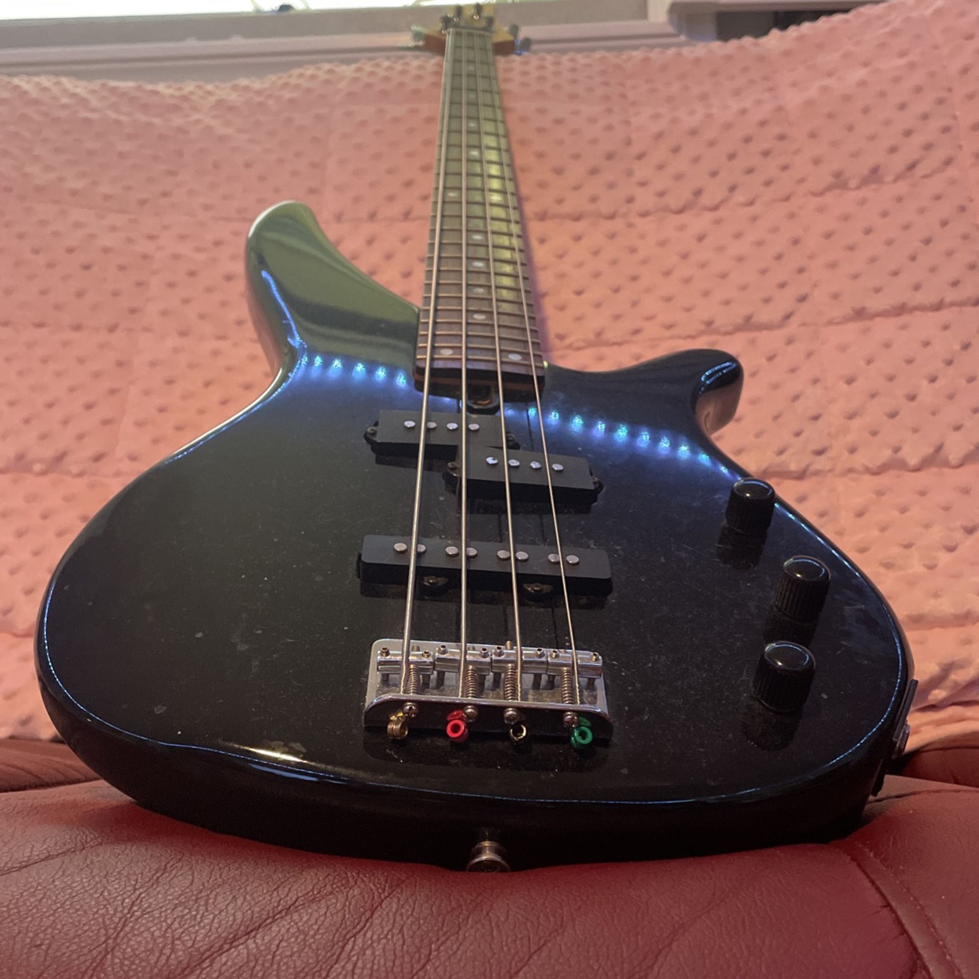 Yamaha Electric Bass Guitar 
