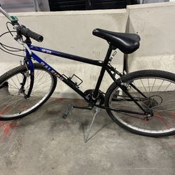 Used raleigh mountain bikes for best sale sale