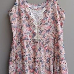 CUTE FLORAL DRESS 👗 ( DOWNSIZING LOT'S OF $5 DEALS LISTED )