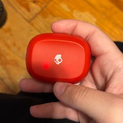 Skull Candy Earbuds Red With A Case