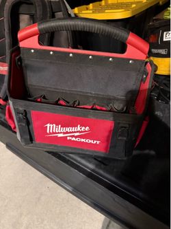 Milwaukee Pack Out Tool Bag
