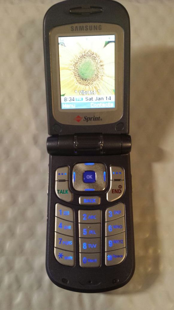 Samsung sph-a700 sprint flip phone