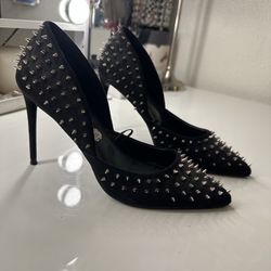 Steve Madden Heels Size 7 Like New With Spikes 