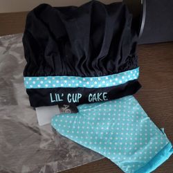 Kids Play Bakers Hat And Mitt Set