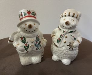 Ceramic Holiday/Christmas Holly Salt & Pepper Set!