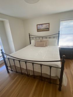 Bombay Company King Bed