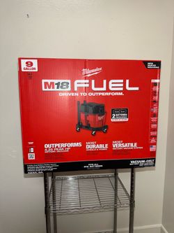 Milwaukee M18 Fuel 9 gallon dual battery wet/dry vacuum