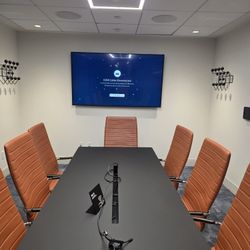 Samsung 75 Inch- QB75B