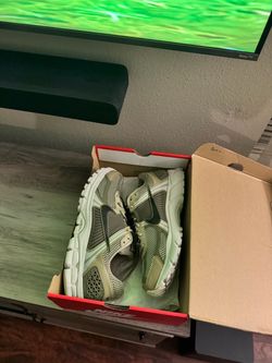 Nike Zoom Vomero 5 Sneakers. Great Condition Men’s 10.5