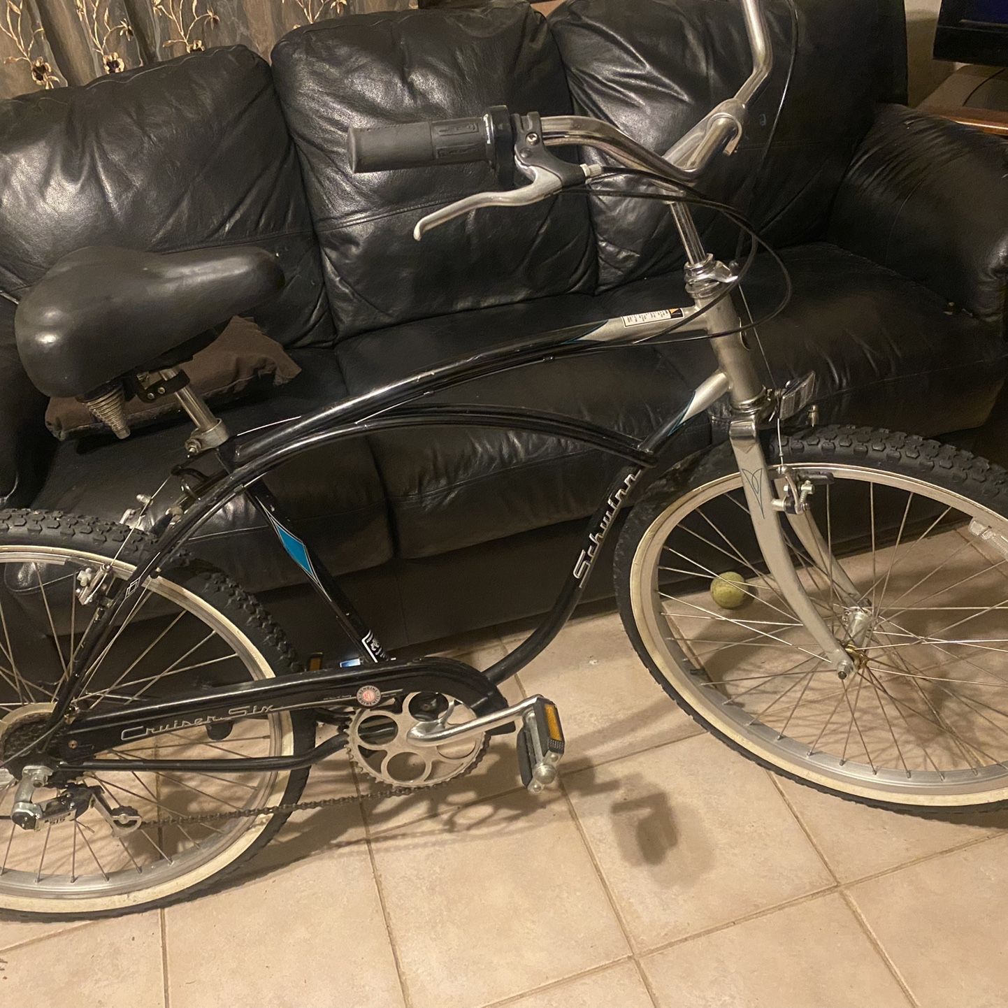 schwinn cruiser six bicycle Nice 1995 Schwinn Cruiser Six Speed for Sale in Flushing, MI