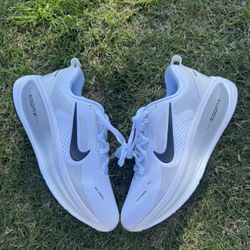 Nike Vomero 18 Women's HM6804-104 Sneakers size 7.5 