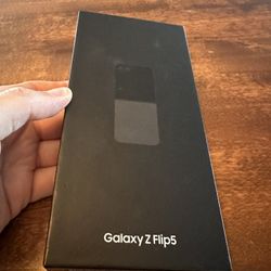 Samsung Galaxy Z Flip 5 Factory UNLOCKED Brand New in Box Sealed paid off 256 Gb