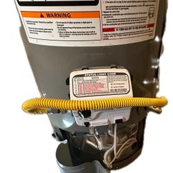 New 30 Gallon Hot Water Tank 