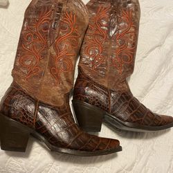 Veari Luxury Boots Size 7.5