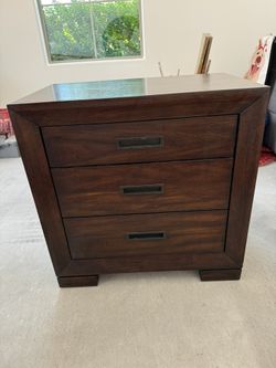 3-Drawer Real Wood Nightstand