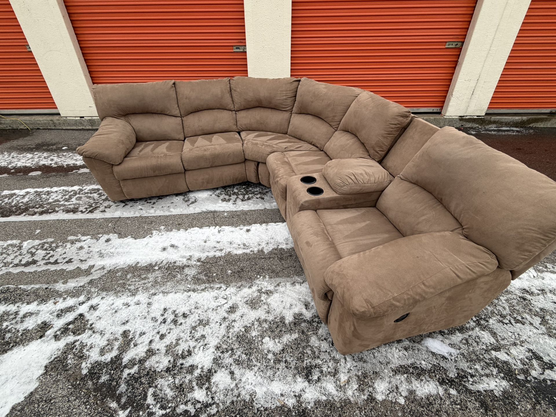 Sectional Couch(FREE DELIVERY‼️)