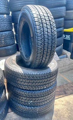 275/70/18 Michelin vendo un set de llantas usadas excelente condiciones de vida las 4 ✅🤩I am selling a set of used tires, all 4 in excellent living c