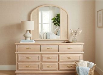 🔥 VINTAGE SOLID WOOD 9-DRAWER w/Mirror 😍😍POWER SALE! 🔥