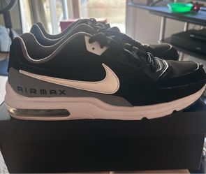 Brand new Men’s Nike air max Size 11.5