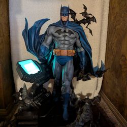 Batman Batcave Prime 1 Studio 1:3 Scale 

