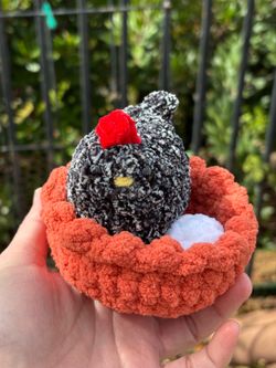 Chicken with Egg and Nest 🪹 handmade 🪹 plushie 🪹 crochet