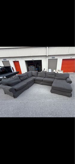 Large sectional couch with chaise lounge