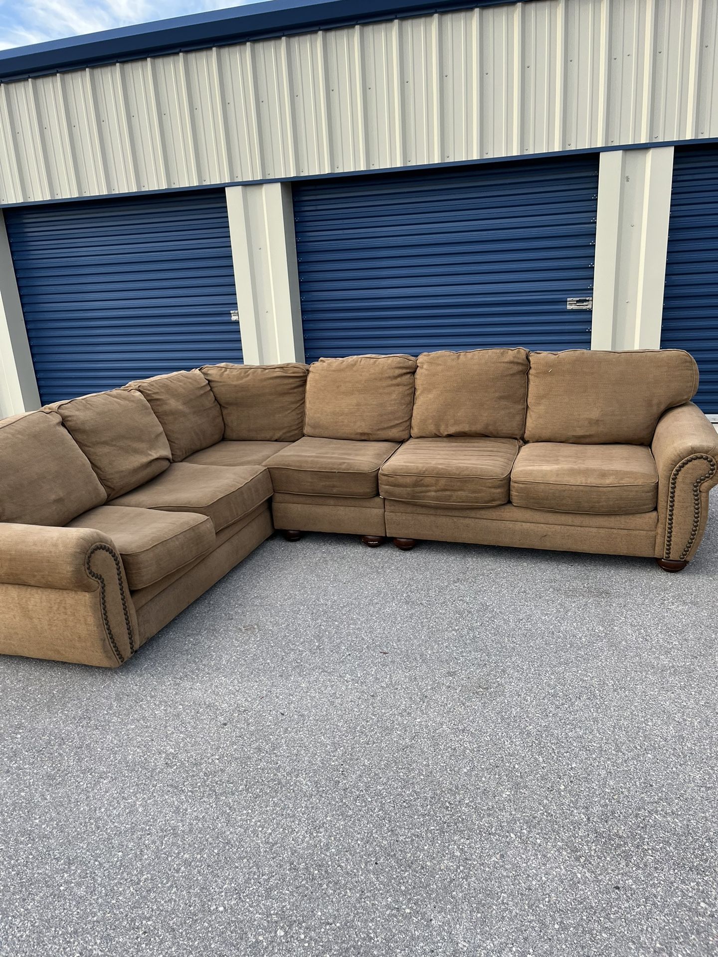 Brown Sectional Couch Free Delivery