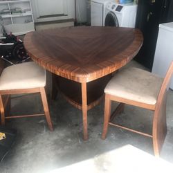 Dining Room Table 