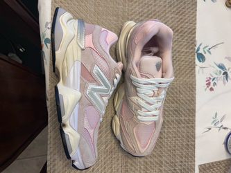 New Balance 9060 Brand New Size 6.5