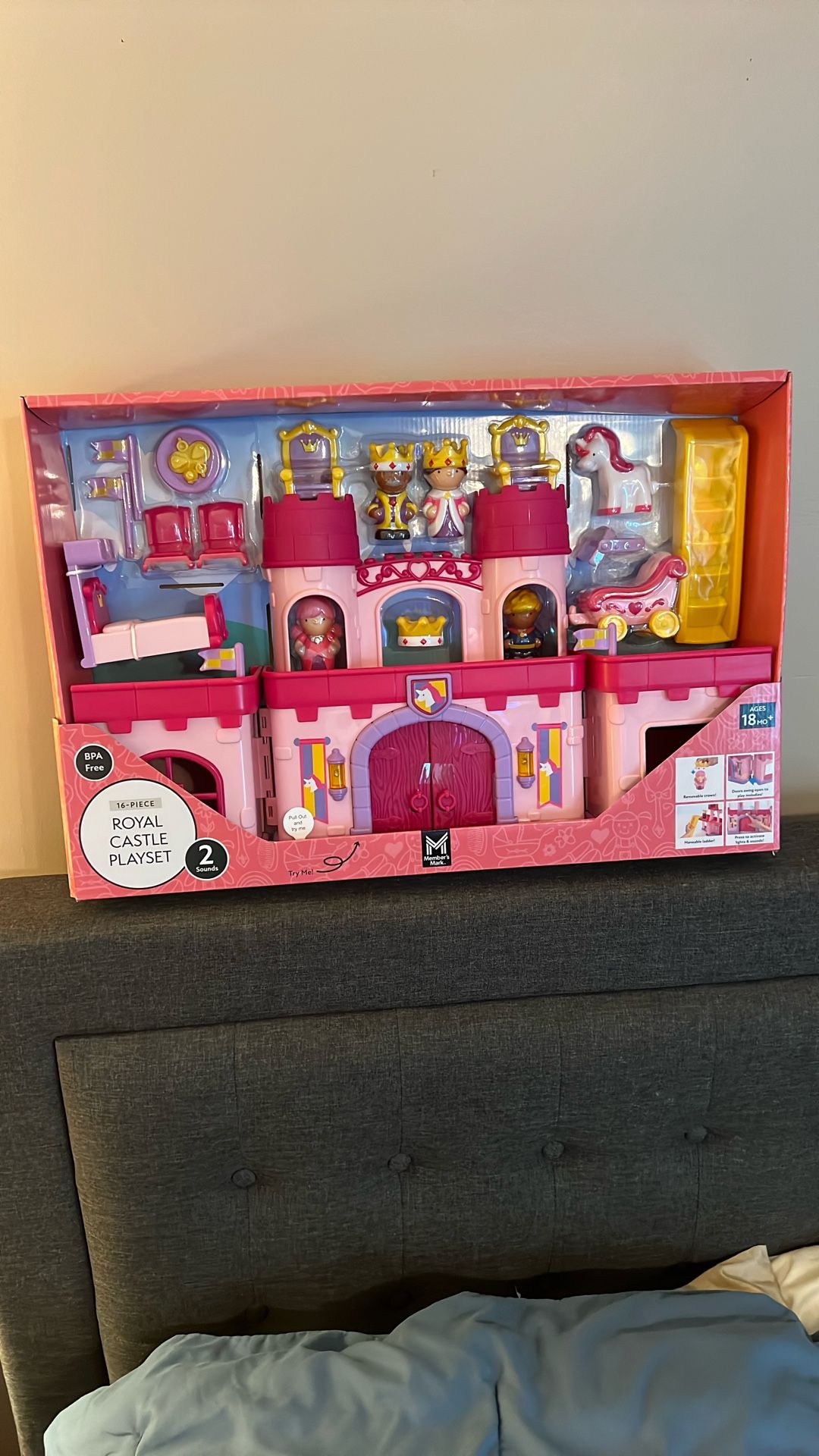 16 Piece Royal Castle Set - Girls Toy - New