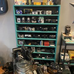 Vintage Cameras & Photography Equipment