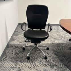 Office Chairs 