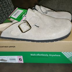 Woman's Clogs! Suede Leather "White Mountain Footbeds" New w box! Size 6