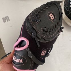 T Ball Glove