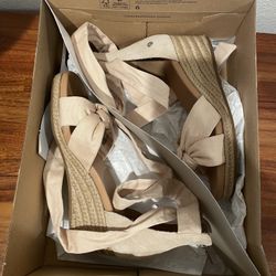Ugg Yarrow Women’s Size 6.5 Sandal