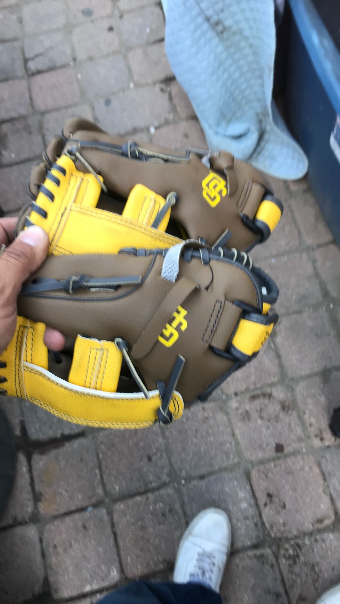 Kids Baseball Gloves