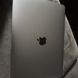 MacBook M1 