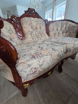 Living room set French Luis XV  minimal use