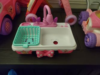 Minnie mouse washing sink