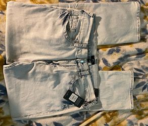 New W/tags——True Religion jeans size 40