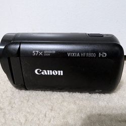 Canon Vixia HF R800 Camcorder