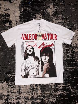 Valley Sade Bjork Red and White Tee Size Medium