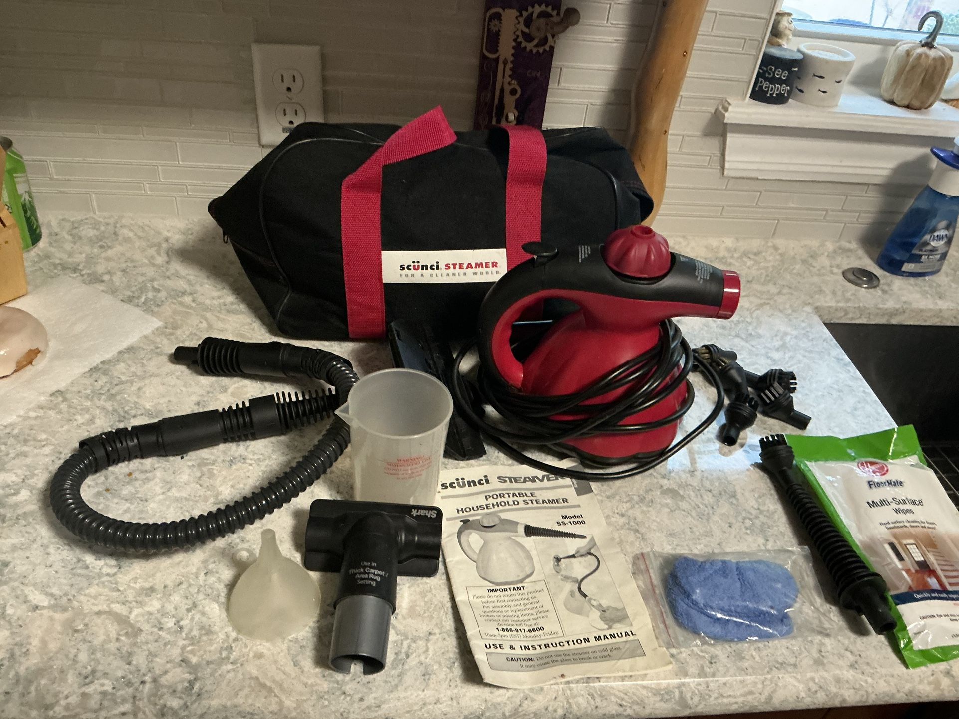 New Scunci Hand Held Steamer SS1000