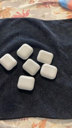 Apple AirPods lot
