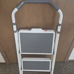 Gorilla 2 Step Stepladder
