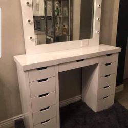 Makeup Vanity 