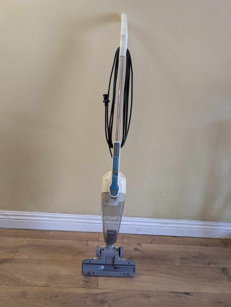 Black&Decker Featherweight Vacuum $20