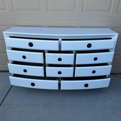 White 10-Drawers
