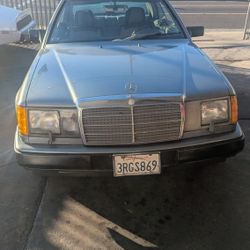 1989 Mercedes Benz 300ce